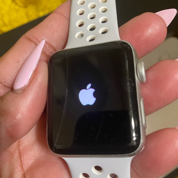 APPLE NIKE IWATCH 2 SERIES PREOWNED - Picture 2 of 8